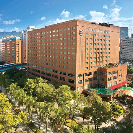 The Howard Plaza Hotel Tchaj-pej Exteriér fotografie The campus of National Yang-ming University