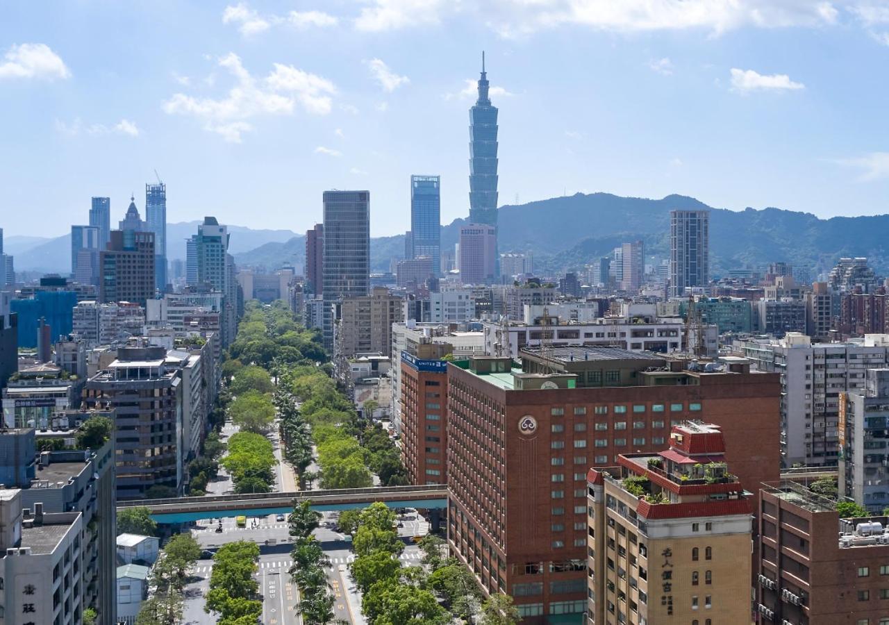 The Howard Plaza Hotel Tchaj-pej Exteriér fotografie Skyline of Taipei